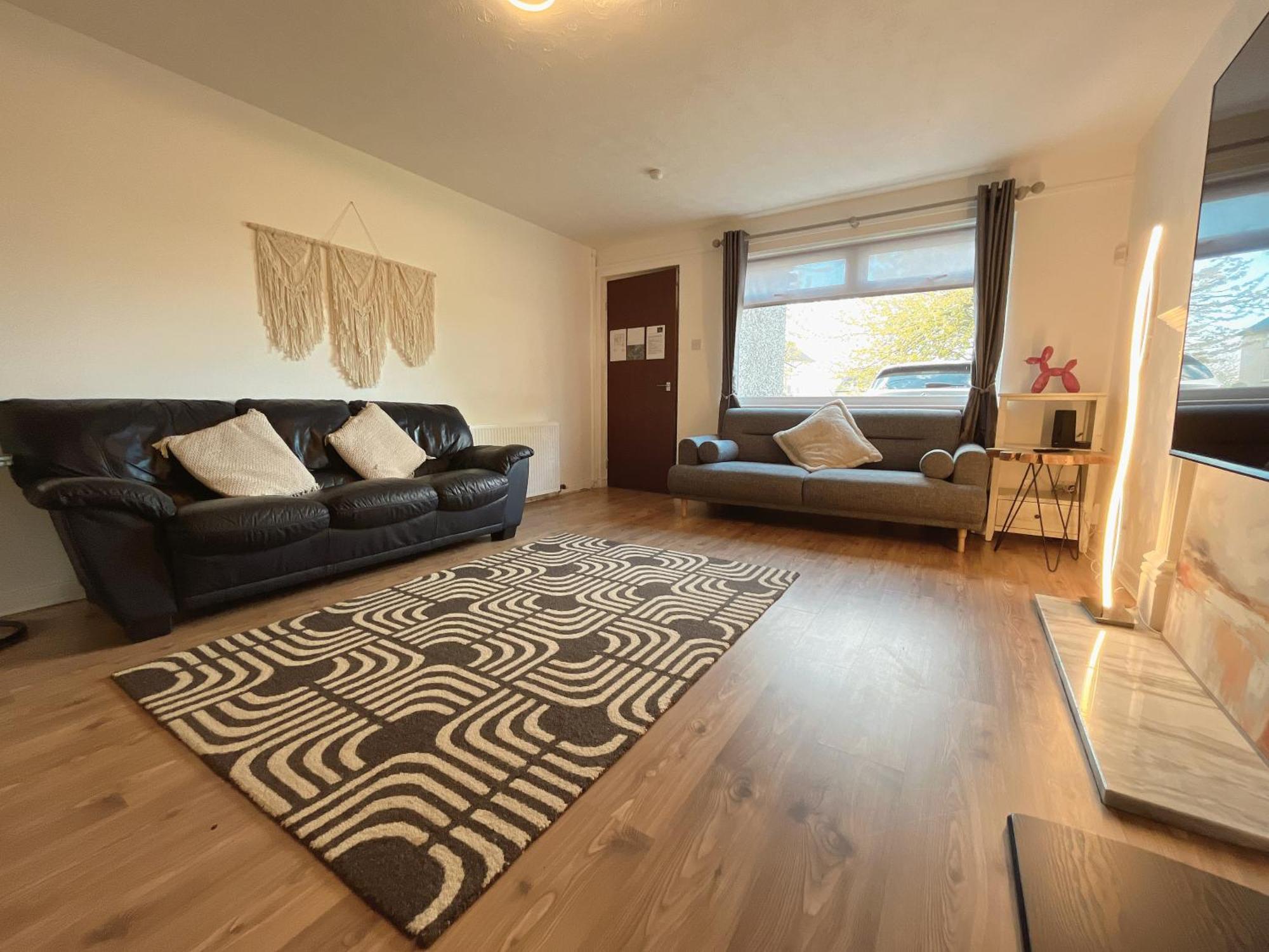 Cozy 2 Bedrooms With Private Parking Space And Garden Edinburgh Exterior photo