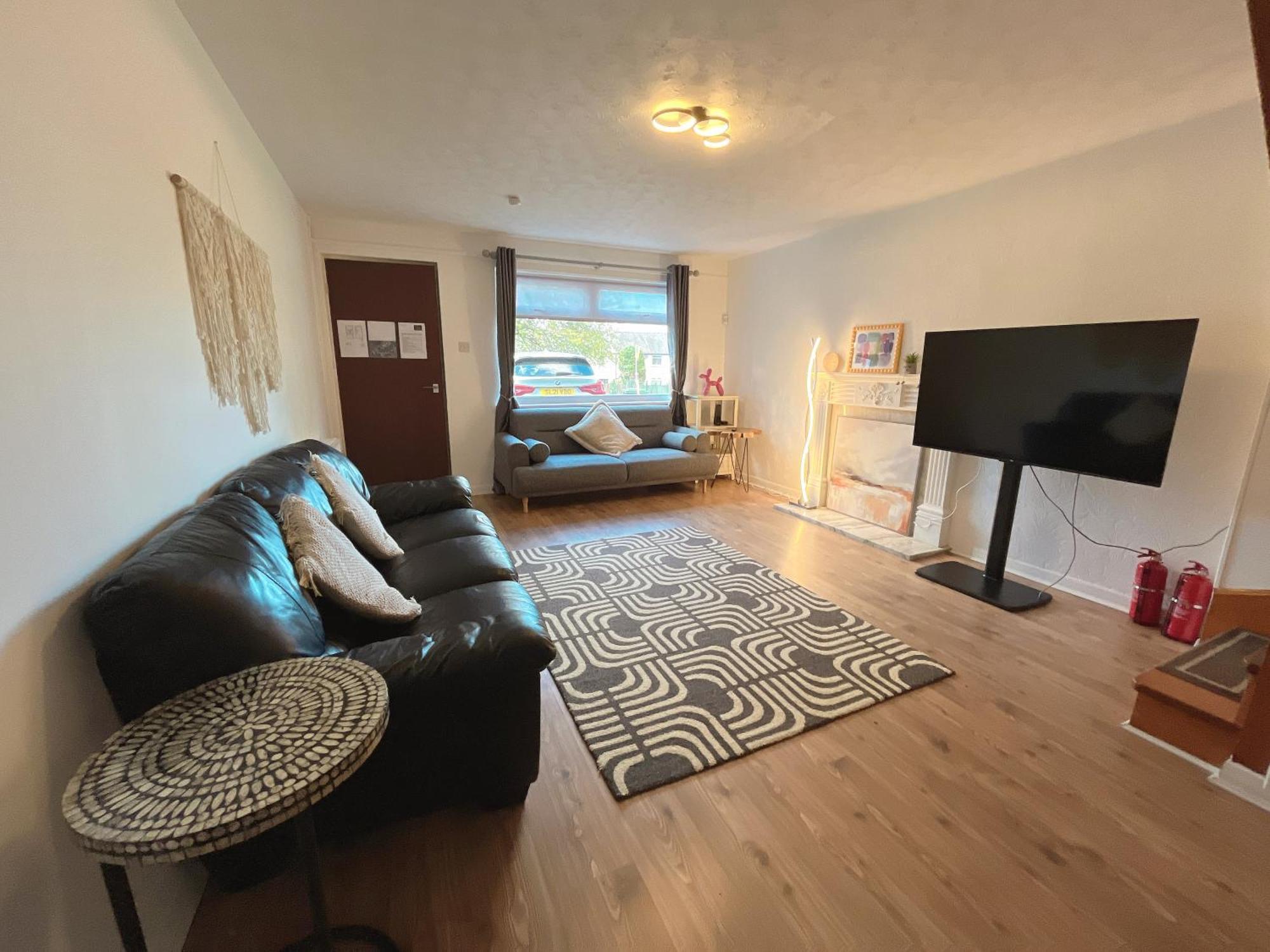 Cozy 2 Bedrooms With Private Parking Space And Garden Edinburgh Exterior photo